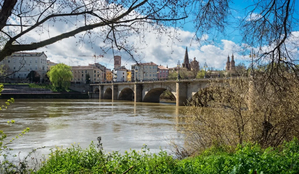 el-rio-ebro-en-logroño-y-su-papel
