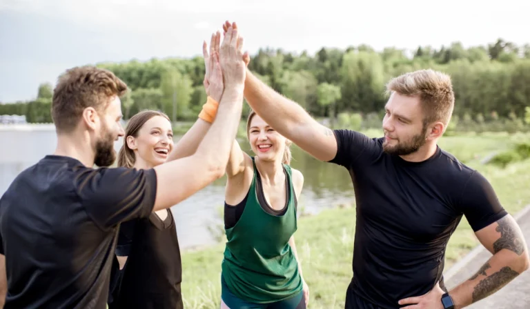 gymkana para despedidas en Logroño grupo haciendo pruebas